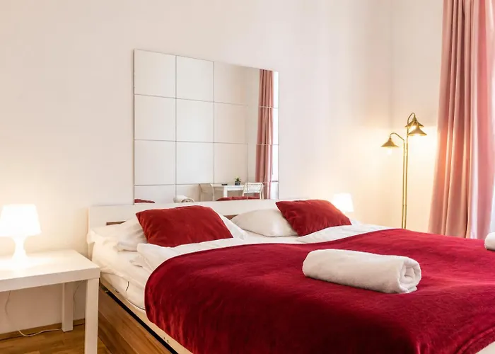 Affordable 3br Steps From Belvedere Palace *